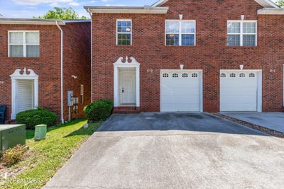 /international/us/814-blue-spruce-way-knoxville-tn-110099852843/