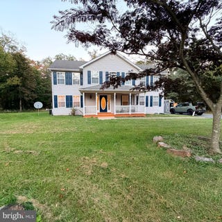 /international/us/310-mountain-falls-boulevard-winchester-va-110120685233/