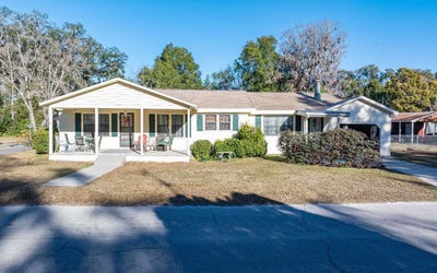 /international/us/207-senter-ave-branford-fl-110104497235/