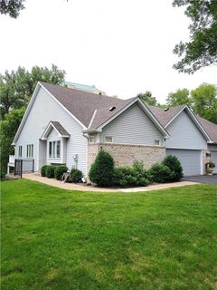 /international/us/8203-creekside-circle-bloomington-mn-110100770680/
