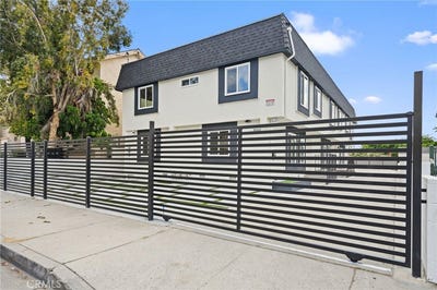 /international/us/7010-lennox-avenue-van-nuys-ca-110119371881/