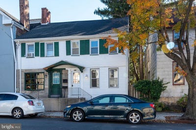 /international/us/206-s-9th-street-lebanon-pa-110120694439/