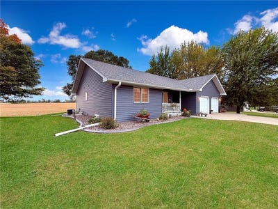 /international/us/1402-william-avenue-montevideo-mn-110102878832/
