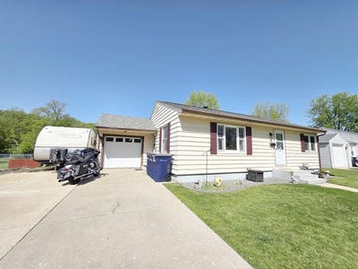 /international/us/1001-cornelia-street-janesville-wi-110108074304/