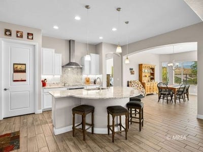 /international/us/938-bridle-path-ln-mesquite-nv-110100374059/