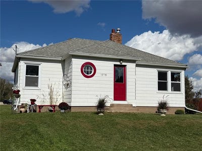 /international/us/1715-se-marshall-street-albert-lea-mn-110102773406/
