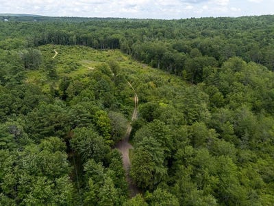/international/us/90-old-bay-road-new-durham-nh-110101040530/