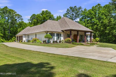 /international/us/255-n-brandon-boulevard-brandon-ms-110101023427/