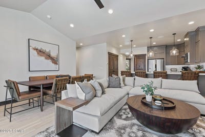 /international/us/14488-n-bronte-court-kamas-ut-110099793145/