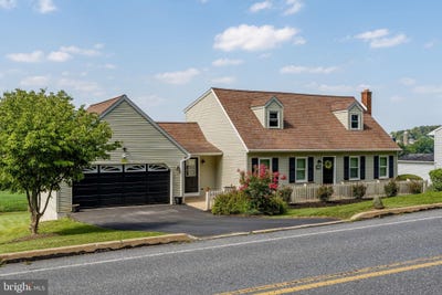 /international/us/148-valley-view-drive-ephrata-pa-110119906728/