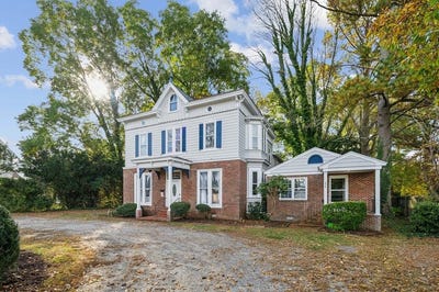 /international/us/102-market-st-onancock-va-110106303517/