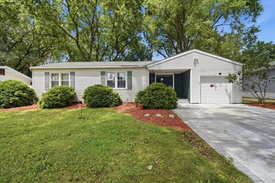 /international/us/1824-e-lafayette-street-bloomington-il-110108902493/