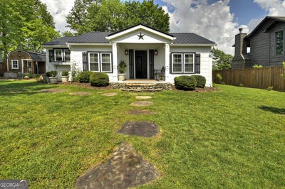 /international/us/342-e-second-blue-ridge-ga-110099793852/