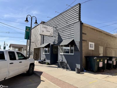 /international/us/717-721-4th-avenue-grinnell-ia-110107988277/