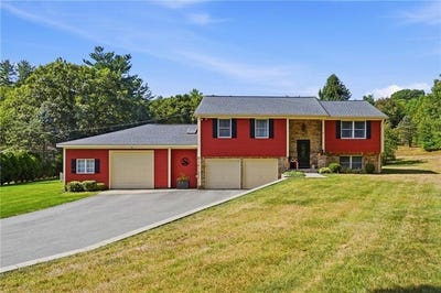 /international/us/21-wysteria-lane-cumberland-ri-110120020832/