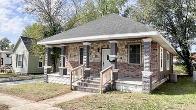 /international/us/912-3rd-street-monett-mo-110108028412/