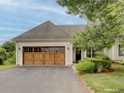 /international/us/201-strawberry-lane-south-windsor-ct-110109024252/
