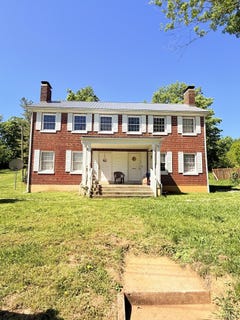 /international/us/3088-cane-ridge-road-paris-ky-110108125491/