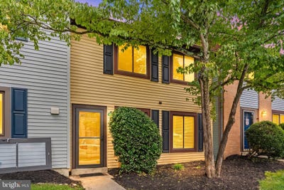 /international/us/2555-fox-ridge-court-woodbridge-va-110119486139/