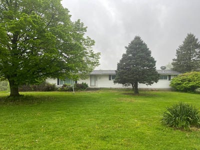 /international/us/12328-e-1275th-ave-robinson-il-110101462178/