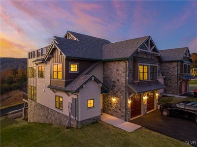 /international/us/630-hunter-circle-pocono-twp-pa-110095403831/