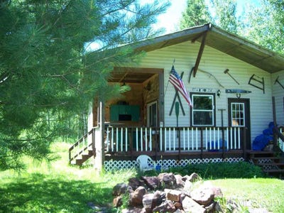 /international/us/8275-4th-street-ramsay-mi-110108985612/