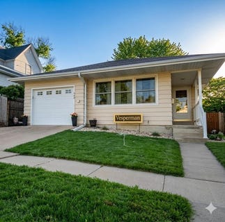 /international/us/444-n-monroe-street-lancaster-wi-110108362689/