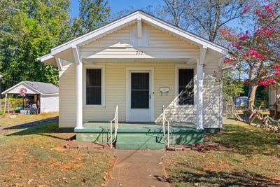 /international/us/712-n-water-st-tuscumbia-al-110120456978/