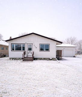 /international/us/116-5th-street-east-napoleon-nd-110104788867/