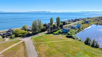 /international/us/lot-7-ocean-view-court-point-roberts-wa-110107809083/