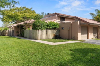 /international/us/701-ne-205th-terrace-miami-fl-110107398049/
