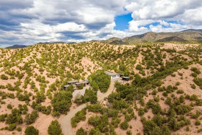 /international/us/25-b-c-camino-chupadero-santa-fe-nm-110119987480/