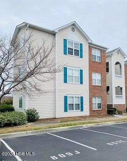 /international/us/809-march-court-wilmington-nc-110107878321/