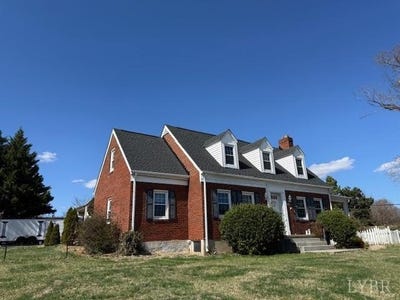 /international/us/153-ridge-street-madison-heights-va-110106316729/