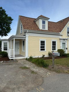 /international/us/21b-pleasant-street-barnstable-ma-110109027615/