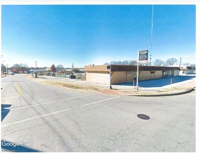 /international/us/2754-e-division-street-springfield-mo-110108032558/