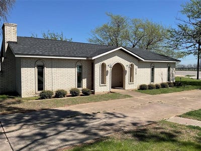 /international/us/520-s-highway-377-pilot-point-tx-110104970747/