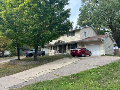 /international/us/104-meadow-circle-s-burnsville-mn-110119722569/