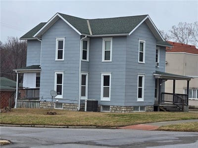 /international/us/102-e-peoria-street-paola-ks-110106216959/
