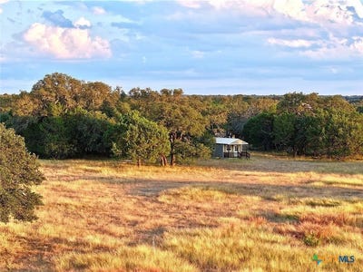 /international/us/119-county-road-107-lampasas-tx-110110398026/