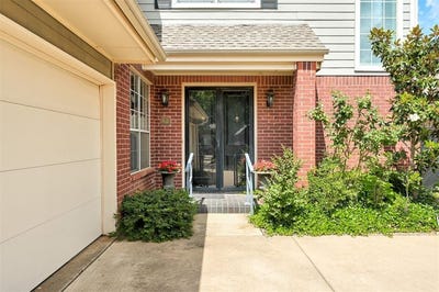 /international/us/8670-n-may-avenue-oklahoma-city-ok-110108331010/