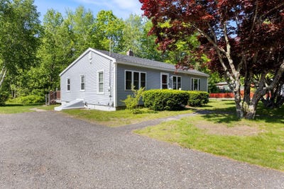 /international/us/165-temple-avenue-avenue-old-orchard-beach-me-110100055361/