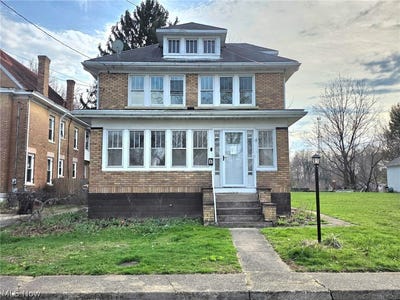 /international/us/9-camden-place-parkersburg-wv-110106788554/