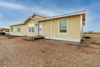 /international/us/3806-e-busby-dr-safford-az-110109698118/