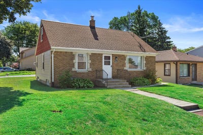 /international/us/270-n-111th-st-wauwatosa-wi-110109035449/