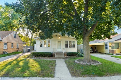 /international/us/5827-n-40-st-milwaukee-wi-110120014297/