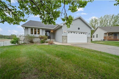 /international/us/3592-county-road-82-nw-alexandria-mn-110108168381/