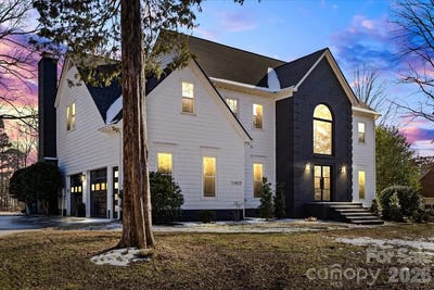 /international/us/11917-shady-oak-court-mint-hill-nc-110105213493/