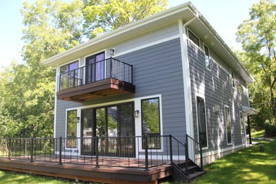 /international/us/34215-venice-park-rd-delafield-wi-110108585583/