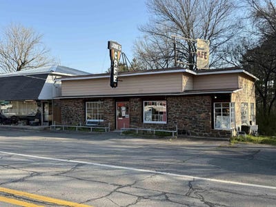 /international/us/614-hwy-65-b-clinton-ar-110106565002/